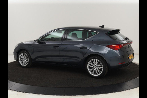 Seat Leon 1.4 TSI eHybrid PHEV Xcellence | Adaptive cruise | Carplay | Sfeerverlichting | Navigatie | Leder/Alcantara | Camera | Digital Cockpit | Plug In
