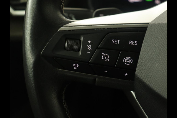 Seat Leon 1.4 TSI eHybrid PHEV Xcellence | Adaptive cruise | Carplay | Sfeerverlichting | Navigatie | Leder/Alcantara | Camera | Digital Cockpit | Plug In