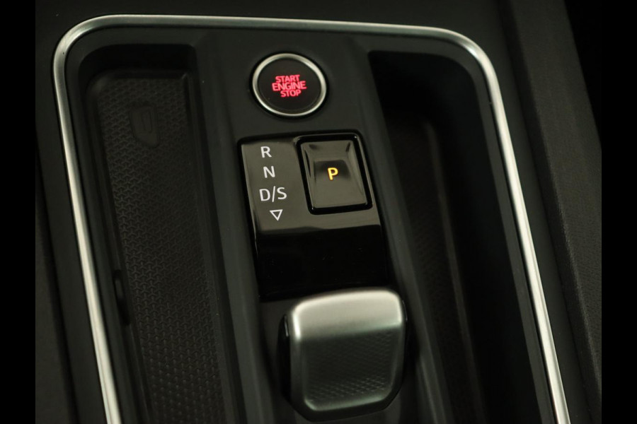 Seat Leon 1.4 TSI eHybrid PHEV Xcellence | Adaptive cruise | Carplay | Sfeerverlichting | Navigatie | Leder/Alcantara | Camera | Digital Cockpit | Plug In