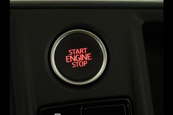 Seat Leon 1.4 TSI eHybrid PHEV Xcellence | Adaptive cruise | Carplay | Sfeerverlichting | Navigatie | Leder/Alcantara | Camera | Digital Cockpit | Plug In