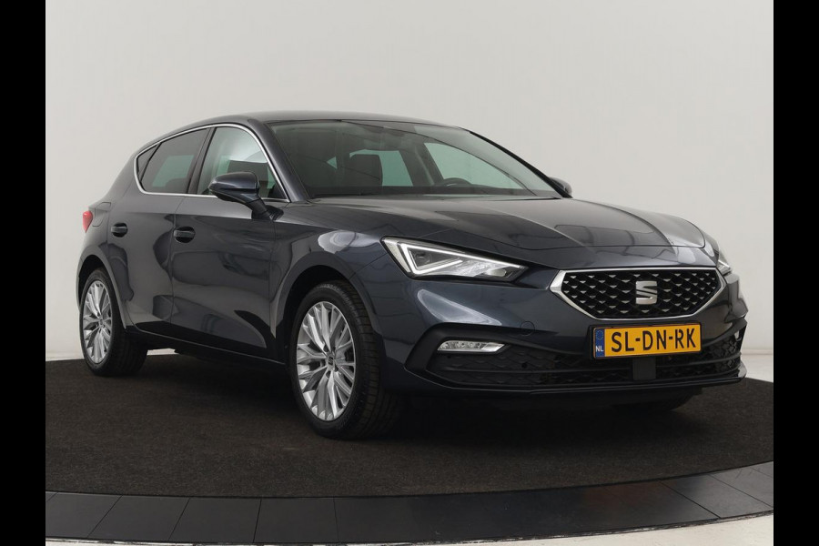 Seat Leon 1.4 TSI eHybrid PHEV Xcellence | Adaptive cruise | Carplay | Sfeerverlichting | Navigatie | Leder/Alcantara | Camera | Digital Cockpit | Plug In