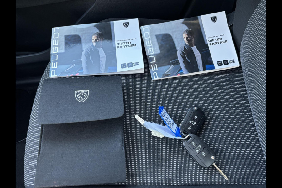 Peugeot eRifter EV Active Pack 50 kWh VAN: 37.900,- VOOR: 26.440,- UW HERFSTVOORDEEL: 11.460,- EURO | BETREFT NIEUWE AUTO MET FABRIEKSGARANTIE | navi by APple carplay/Android