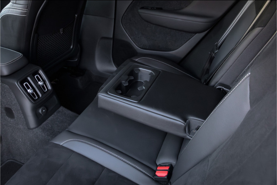 Volvo XC40 1.5 T5 Recharge R-Design -Trekhaak-H/K- Elektrische stoelen