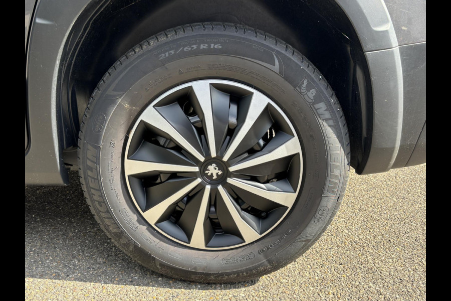Peugeot eRifter Electric 50 kW/h Active VAN: 37.900,- VOOR: 26.440,- UW HERFSTVOORDEEL: 11.460,- EURO | BETREFT NIEUWE AUTO MET FABRIEKSGARANTIE | navi by APple carplay/Android