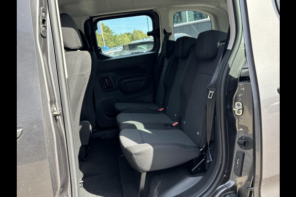 Peugeot eRifter Electric 50 kW/h Active VAN: 37.900,- VOOR: 26.440,- UW HERFSTVOORDEEL: 11.460,- EURO | BETREFT NIEUWE AUTO MET FABRIEKSGARANTIE | navi by APple carplay/Android