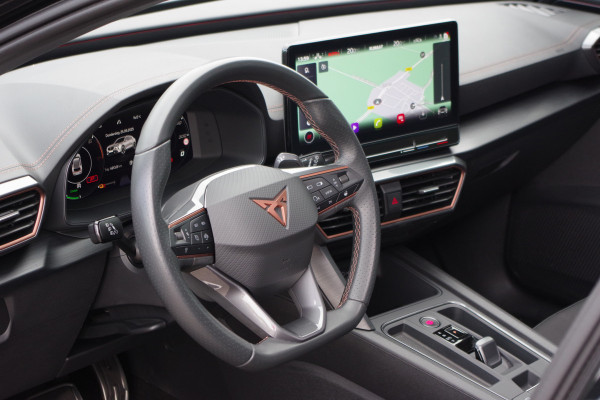 CUPRA Formentor 1.4 e-Hybrid VZ Performance 245 PK PHEV, Panoramadak, Trekhaak, Memory, Adap. Cruise Control