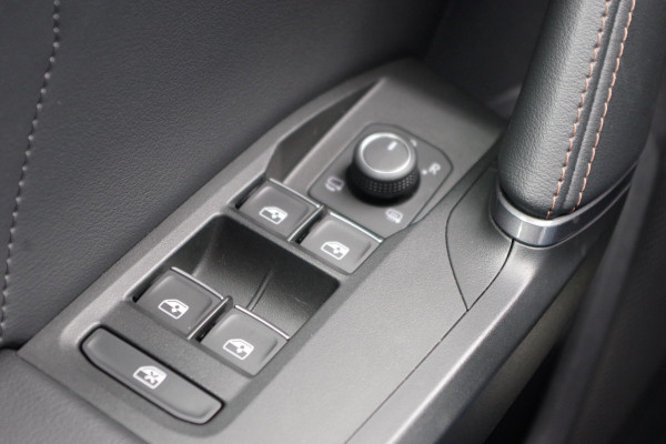 CUPRA Formentor 1.4 e-Hybrid VZ Performance 245 PK PHEV, Panoramadak, Trekhaak, Memory, Adap. Cruise Control