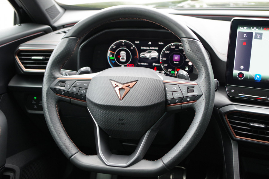 CUPRA Formentor 1.4 e-Hybrid VZ Performance 245 PK PHEV, Panoramadak, Trekhaak, Memory, Adap. Cruise Control