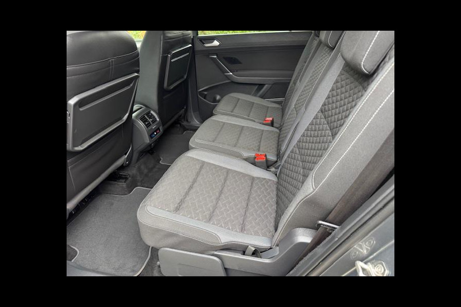 Volkswagen Touran 1.0 TSI Comfortline 7p Camera/Navigatie,parkeersensoren,