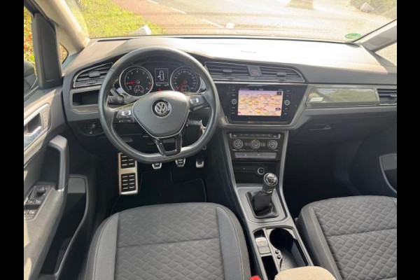 Volkswagen Touran 1.0 TSI Comfortline 7p Camera/Navigatie,parkeersensoren,