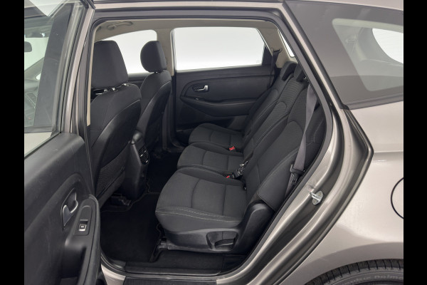 Kia Carens 1.6 GDi First Edition [ 7-Pers. ] *NAVI-FULLMAP | COMFORT-SEATS | CAMERA | ECC | PDC | CRUISE | 17''ALU*
