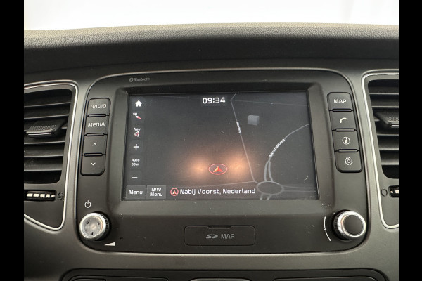Kia Carens 1.6 GDi First Edition [ 7-Pers. ] *NAVI-FULLMAP | COMFORT-SEATS | CAMERA | ECC | PDC | CRUISE | 17''ALU*
