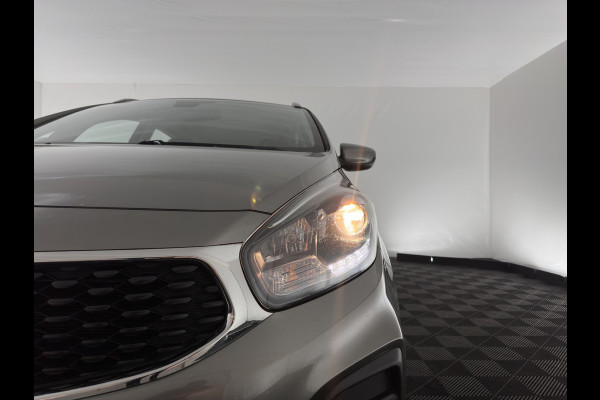 Kia Carens 1.6 GDi First Edition [ 7-Pers. ] *NAVI-FULLMAP | COMFORT-SEATS | CAMERA | ECC | PDC | CRUISE | 17''ALU*
