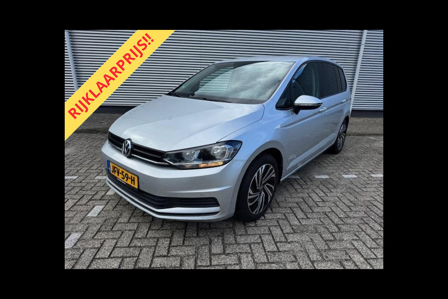 Volkswagen Touran 1.2 TSI 7persoons,clima,wegklapbare trekhaak,stoelverwarming,parkeersensoren