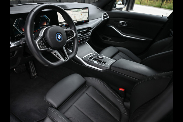 BMW 3 Serie Touring 330e xDrive M-SPORT | FACELIFT | ACCU 19,5 kWh | ACTIVE CRUISE | ELEKTR. TREKHAAK | HIFI AUDIO | SHADOW LINE | CAMERA |