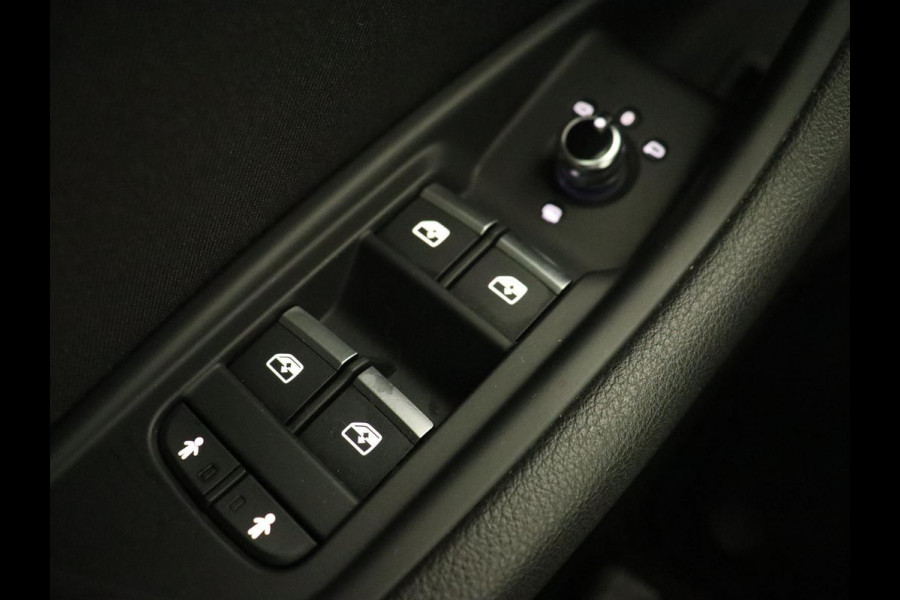 Audi A4 1.4 TFSI Design Pro Line Plus | Stoelverwarming | Virtual Cockpit | Carplay | Sportstoelen | Navigatie | Fulll LED | Climate control | Parkeerhulp | Cruise control