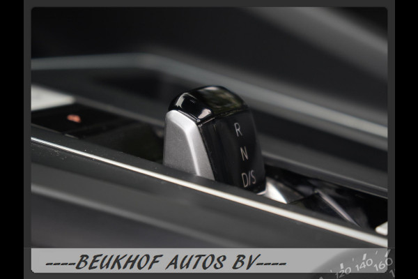 Volkswagen Golf 1.5 eTSI R-Line Pano H&K Audio Cruise Camera