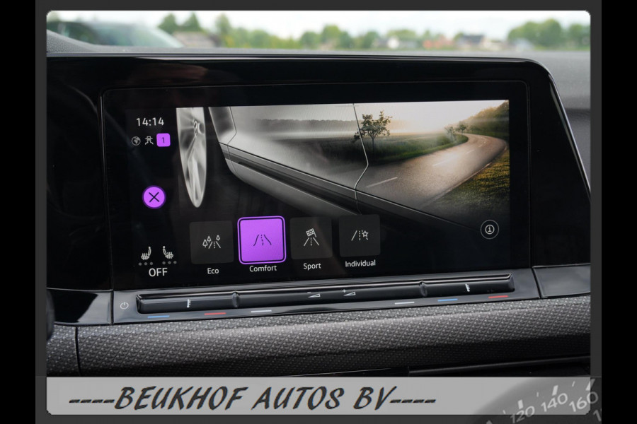 Volkswagen Golf 1.5 eTSI R-Line Pano H&K Audio Cruise Camera