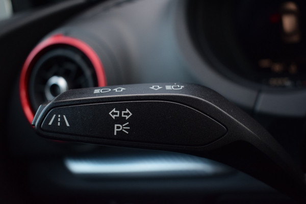 Audi RS3 Sportback 2.5 TFSI 400pk Quattro | Pano | Leer | B&O