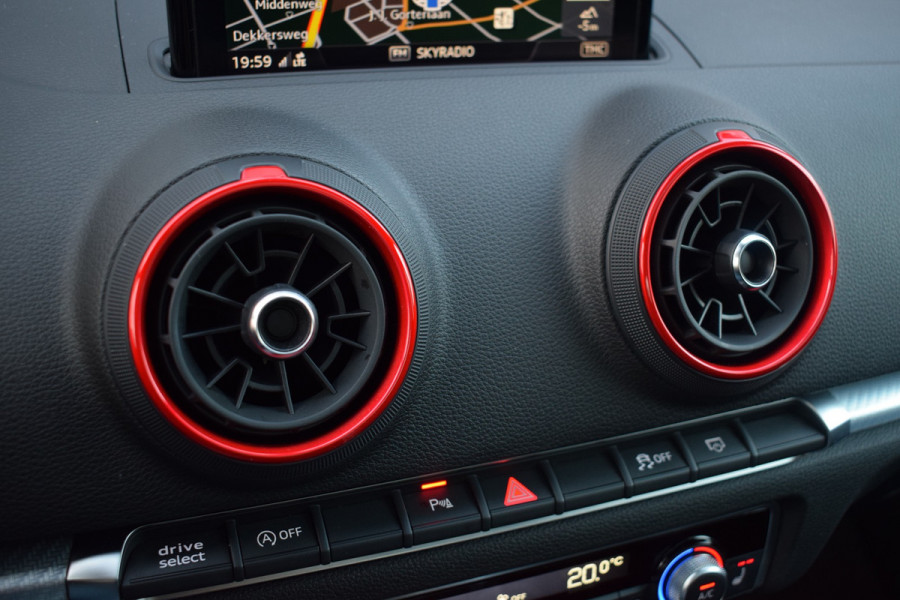 Audi RS3 Sportback 2.5 TFSI 400pk Quattro | Pano | Leer | B&O