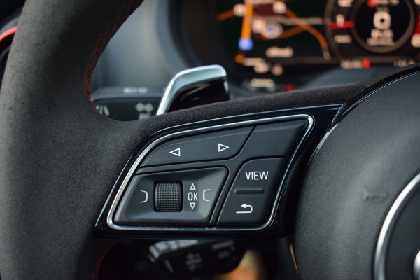 Audi RS3 Sportback 2.5 TFSI 400pk Quattro | Pano | Leer | B&O