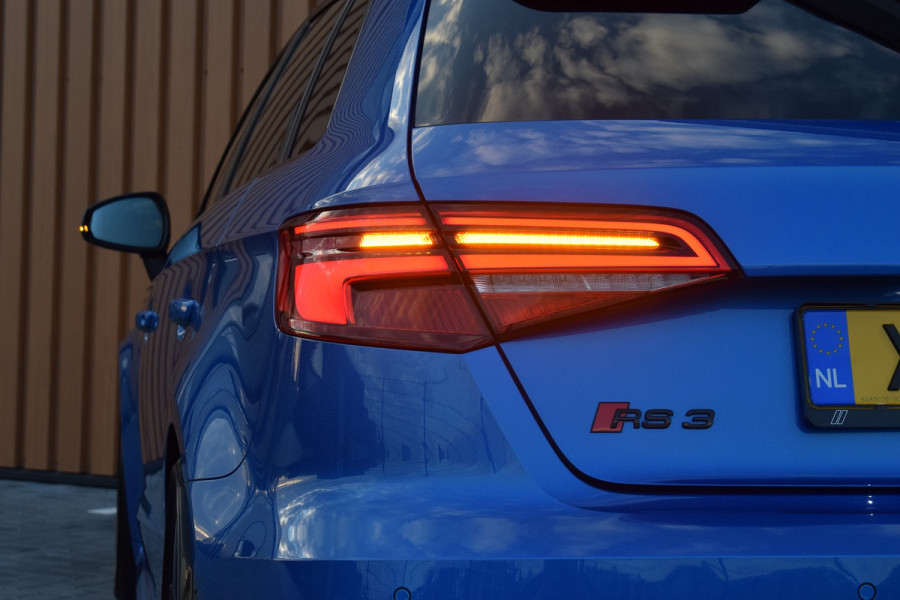 Audi RS3 Sportback 2.5 TFSI 400pk Quattro | Pano | Leer | B&O
