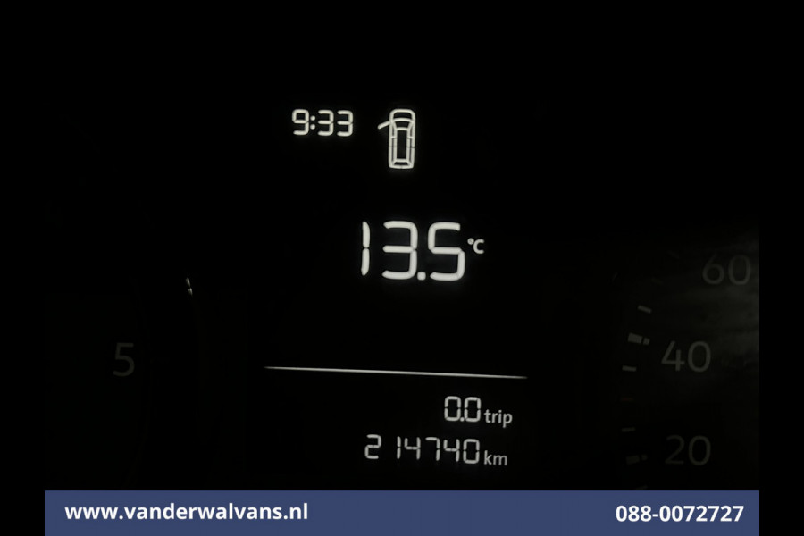 Volkswagen Crafter 2.0 TDI 140 pk L4H3 L3H2 Euro6 ** Airco | 3000kg trekhaak | Cruisecontrol | Parkeersensoren Bijrijdersbank