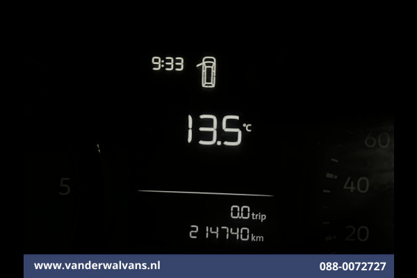 Volkswagen Crafter 2.0 TDI 140 pk L4H3 L3H2 Euro6 ** Airco | 3000kg trekhaak | Cruisecontrol | Parkeersensoren Bijrijdersbank