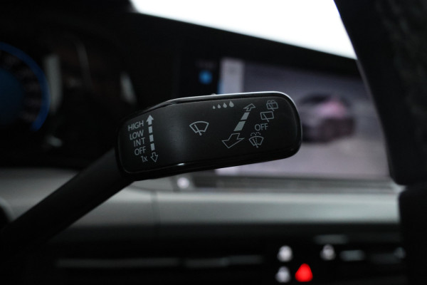 Volkswagen GOLF Variant 1.0 TSI Life Business Nieuw Model, Virtual, Climate, Navigatie