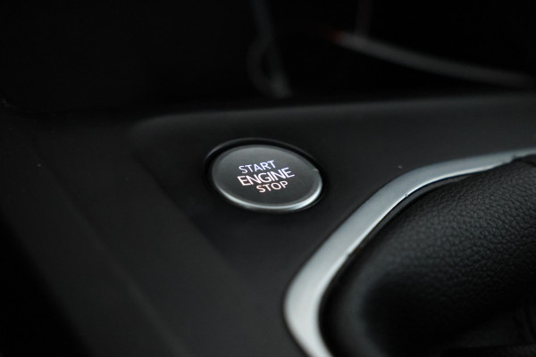 Volkswagen GOLF Variant 1.0 TSI Life Business Nieuw Model, Virtual, Climate, Navigatie