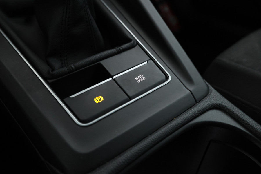 Volkswagen GOLF Variant 1.0 TSI Life Business Nieuw Model, Virtual, Climate, Navigatie