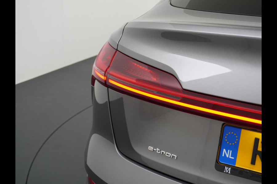 Audi e-tron Sportback 55 quattro Advanced edition 95 kWh VAN: 39.900,- VOOR: 37.440,- UW HERFSTVOORDEEL: 2.460,- | RIJKLAARPRIJS INCL. 12MND BOVAG | ADD. CRUISE CONTROL | CAMERA | LEDER