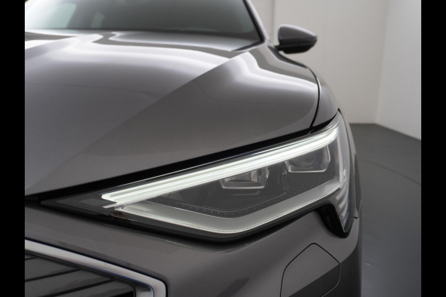 Audi e-tron Sportback 55 quattro Advanced edition 95 kWh VAN: 39.900,- VOOR: 37.440,- UW HERFSTVOORDEEL: 2.460,- | RIJKLAARPRIJS INCL. 12MND BOVAG | ADD. CRUISE CONTROL | CAMERA | LEDER