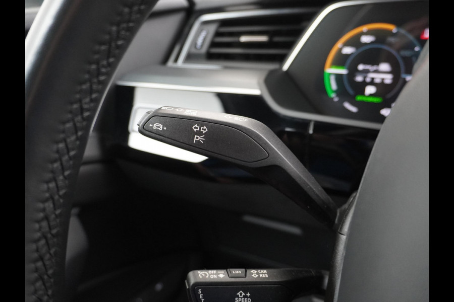Audi e-tron Sportback 55 quattro Advanced edition 95 kWh VAN: 39.900,- VOOR: 37.440,- UW HERFSTVOORDEEL: 2.460,- | RIJKLAARPRIJS INCL. 12MND BOVAG | ADD. CRUISE CONTROL | CAMERA | LEDER