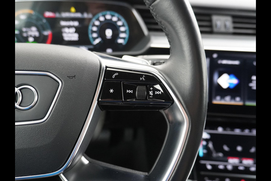 Audi e-tron Sportback 55 quattro Advanced edition 95 kWh VAN: 39.900,- VOOR: 37.440,- UW HERFSTVOORDEEL: 2.460,- | RIJKLAARPRIJS INCL. 12MND BOVAG | ADD. CRUISE CONTROL | CAMERA | LEDER