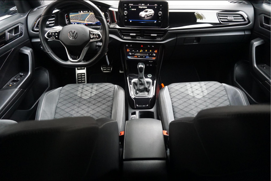 Volkswagen T-Roc 1.5 TSI R-Line Black Style | Facelift | Panoramadak | IQ light | Virtual cockpit | Adaptive + Lane departure | Apple Carplay | Sfeerverlichting | Dealer onderhouden Business+