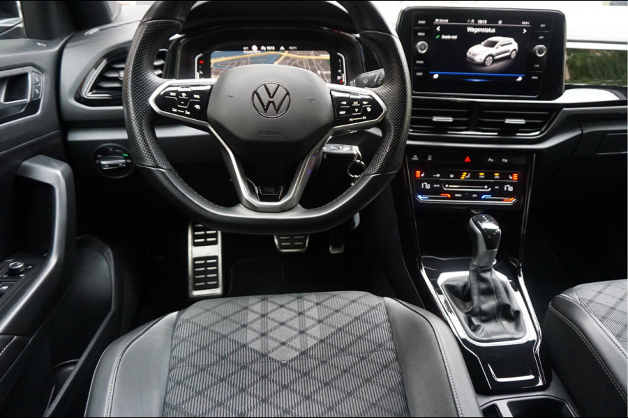 Volkswagen T-Roc 1.5 TSI R-Line Black Style | Facelift | Panoramadak | IQ light | Virtual cockpit | Adaptive + Lane departure | Apple Carplay | Sfeerverlichting | Dealer onderhouden Business+