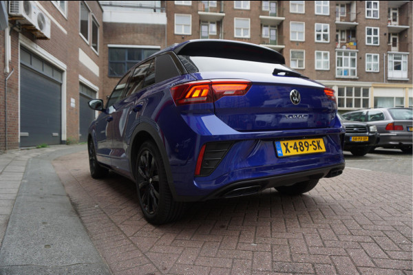 Volkswagen T-Roc 1.5 TSI R-Line Black Style | Facelift | Panoramadak | IQ light | Virtual cockpit | Adaptive + Lane departure | Apple Carplay | Sfeerverlichting | Dealer onderhouden Business+