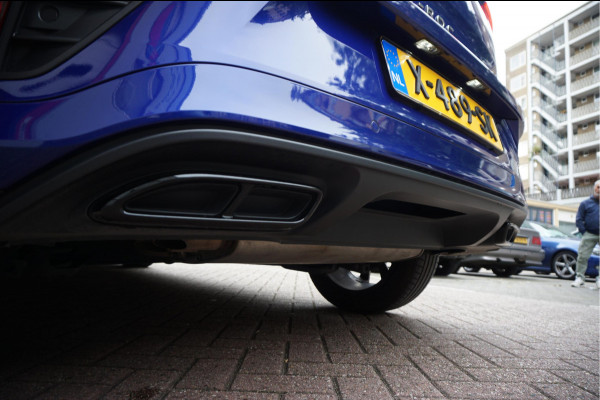 Volkswagen T-Roc 1.5 TSI R-Line Black Style | Facelift | Panoramadak | IQ light | Virtual cockpit | Adaptive + Lane departure | Apple Carplay | Sfeerverlichting | Dealer onderhouden Business+
