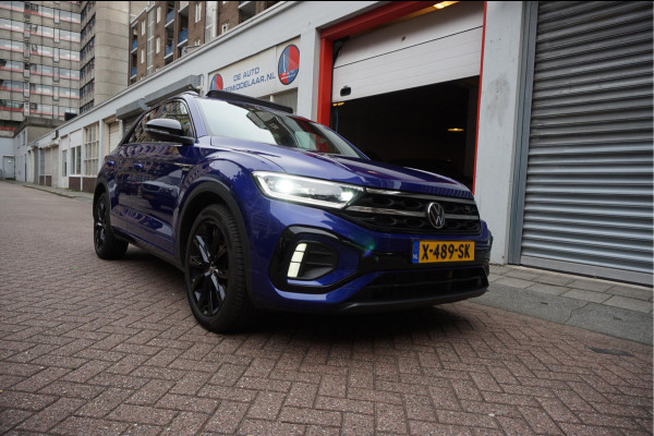 Volkswagen T-Roc 1.5 TSI R-Line Black Style | Facelift | Panoramadak | IQ light | Virtual cockpit | Adaptive + Lane departure | Apple Carplay | Sfeerverlichting | Dealer onderhouden Business+