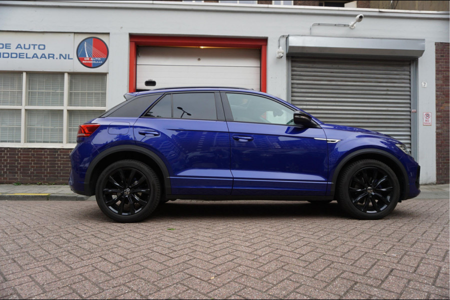 Volkswagen T-Roc 1.5 TSI R-Line Black Style | Facelift | Panoramadak | IQ light | Virtual cockpit | Adaptive + Lane departure | Apple Carplay | Sfeerverlichting | Dealer onderhouden Business+