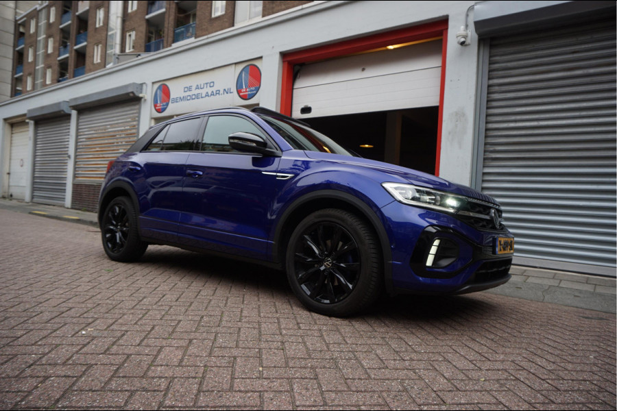 Volkswagen T-Roc 1.5 TSI R-Line Black Style | Facelift | Panoramadak | IQ light | Virtual cockpit | Adaptive + Lane departure | Apple Carplay | Sfeerverlichting | Dealer onderhouden Business+
