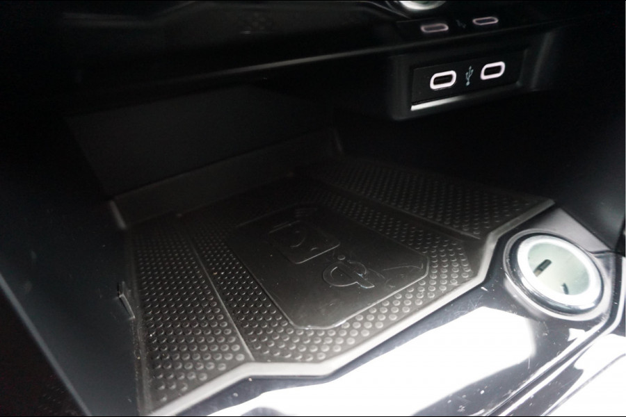 Volkswagen T-Roc 1.5 TSI R-Line Black Style | Facelift | Panoramadak | IQ light | Virtual cockpit | Adaptive + Lane departure | Apple Carplay | Sfeerverlichting | Dealer onderhouden Business+
