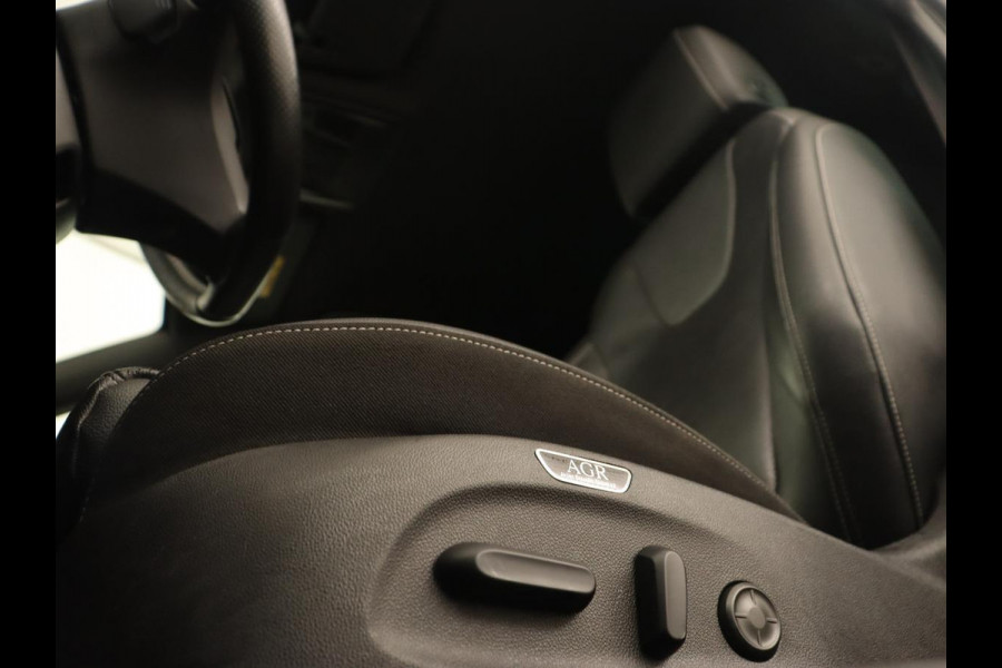 Opel Insignia 1.6 Turbo Innovation | Stoelventilatie | Head-Up | Trekhaak | 360 Camera | Leder | Matrix LED | OPC Line | Achterbankverwarming | Carplay | AGR Stoel | Parkeerhulp