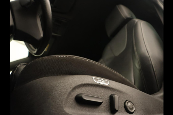 Opel Insignia 1.6 Turbo Innovation | Stoelventilatie | Head-Up | Trekhaak | 360 Camera | Leder | Matrix LED | OPC Line | Achterbankverwarming | Carplay | AGR Stoel | Parkeerhulp