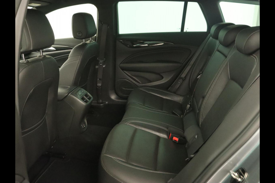Opel Insignia 1.6 Turbo Innovation | Stoelventilatie | Head-Up | Trekhaak | 360 Camera | Leder | Matrix LED | OPC Line | Achterbankverwarming | Carplay | AGR Stoel | Parkeerhulp