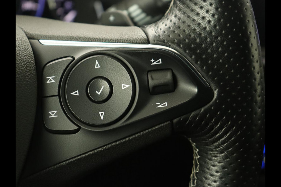 Opel Insignia 1.6 Turbo Innovation | Stoelventilatie | Head-Up | Trekhaak | 360 Camera | Leder | Matrix LED | OPC Line | Achterbankverwarming | Carplay | AGR Stoel | Parkeerhulp