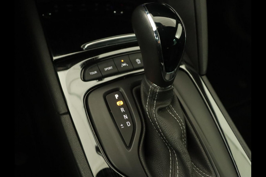 Opel Insignia 1.6 Turbo Innovation | Stoelventilatie | Head-Up | Trekhaak | 360 Camera | Leder | Matrix LED | OPC Line | Achterbankverwarming | Carplay | AGR Stoel | Parkeerhulp
