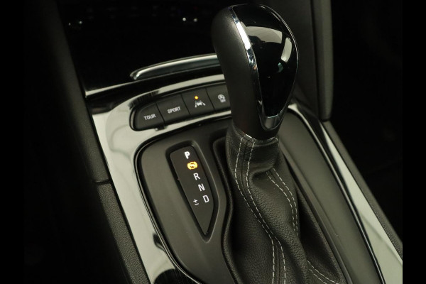 Opel Insignia 1.6 Turbo Innovation | Stoelventilatie | Head-Up | Trekhaak | 360 Camera | Leder | Matrix LED | OPC Line | Achterbankverwarming | Carplay | AGR Stoel | Parkeerhulp