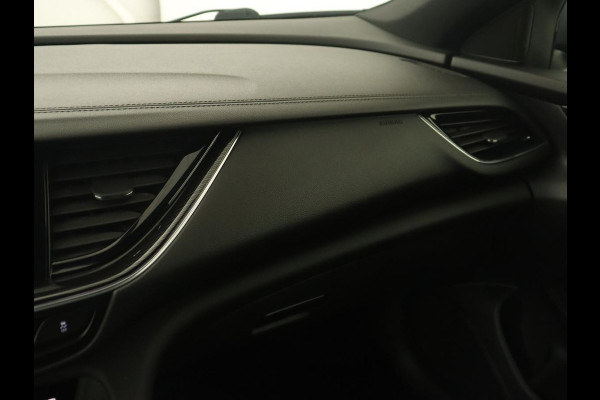Opel Insignia 1.6 Turbo Innovation | Stoelventilatie | Head-Up | Trekhaak | 360 Camera | Leder | Matrix LED | OPC Line | Achterbankverwarming | Carplay | AGR Stoel | Parkeerhulp